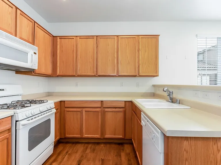 4184 Swept Plains St — Photo 9