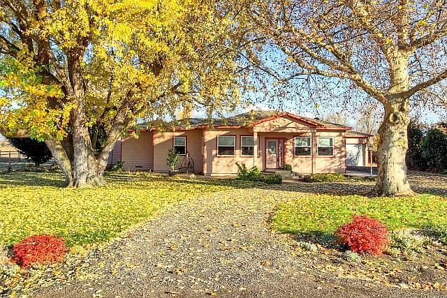 1st image of 1416 Ross Ln
