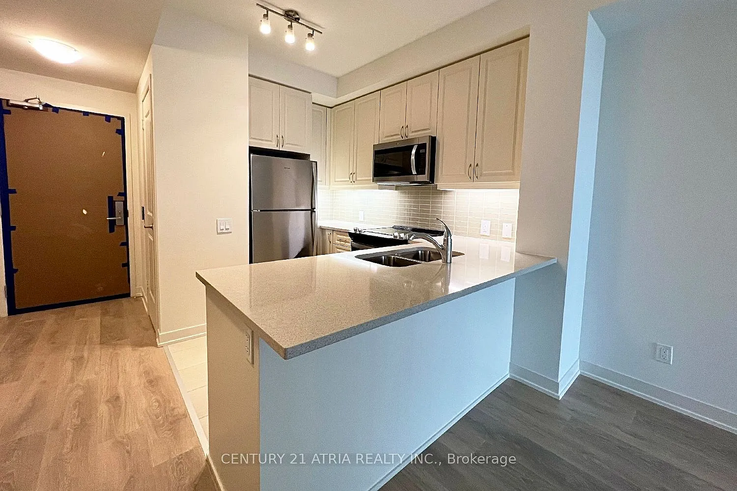 2 bed, $2,600 — Photo 1