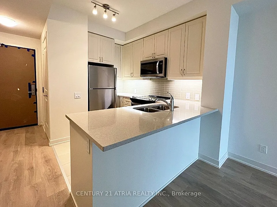 4955 Yonge St #802