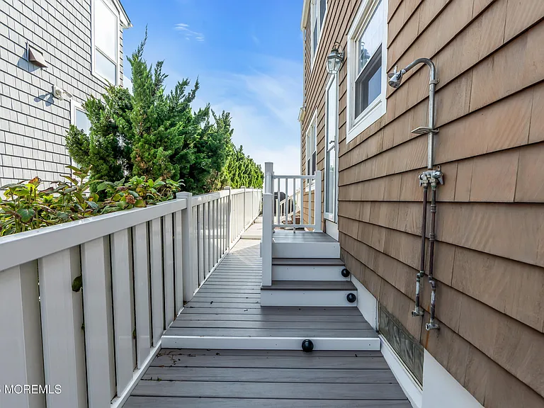 411 Ocean Ave — Photo 38
