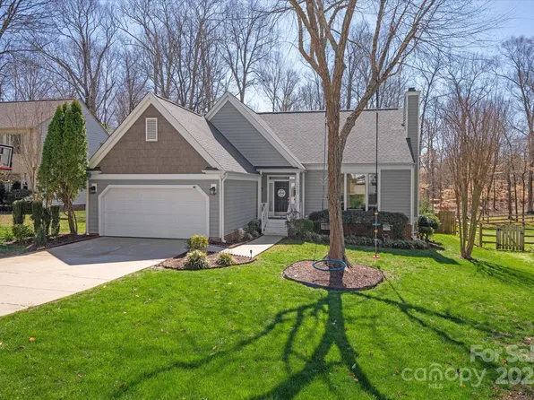 2532 Annecy Dr, Matthews, NC 28105