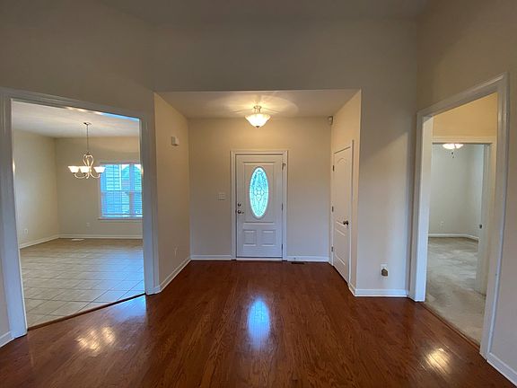 4th image of 304 Eagles Pointe Dr