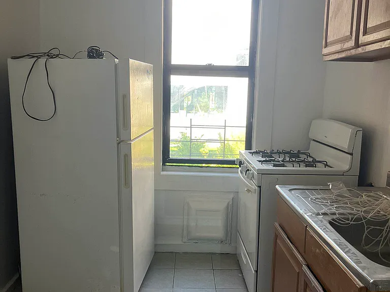 510 W 218th St #4F — Photo 8