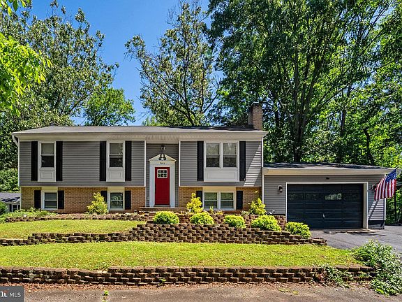 5th image of 7403 Waterford Ln