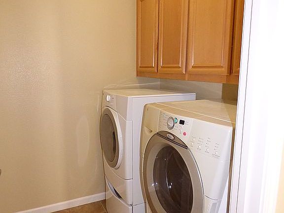 5th image of 1129 Marseille Ln