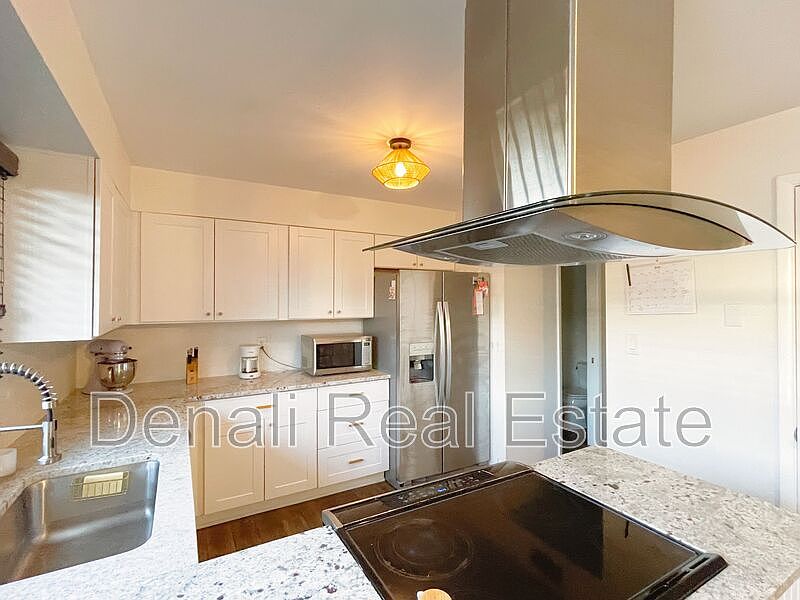 1st image of 6408 S La Corta Dr