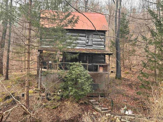 2527 Smithtown Rd, Morgantown, WV 26508