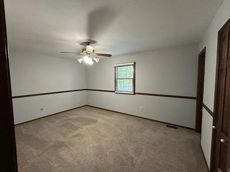 8659 Groveside Dr — Photo 25