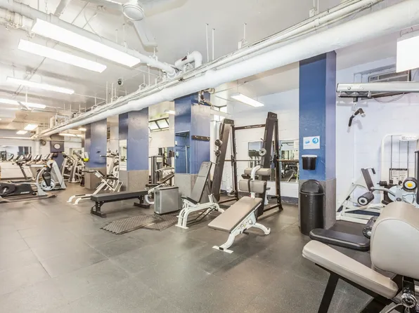 70-25 Yellowstone Boulevard image 18 of 35