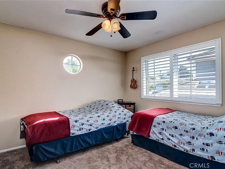 6330 Golden Gate Dr — Photo 15