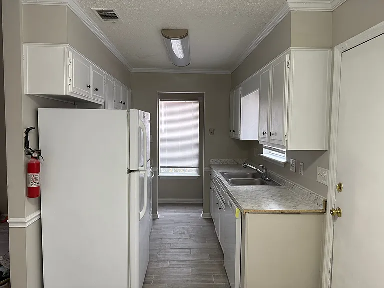2250 Birnam Pl — Photo 3