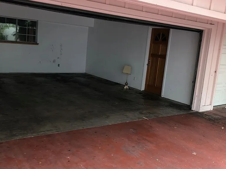 6564 Del Playa Dr — Photo 20
