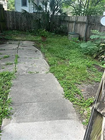 2344 Audubon St — Photo 6