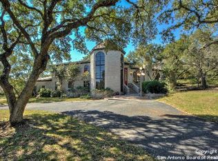 8528 Raintree Woods Dr, Fair Oaks Ranch, TX 78015