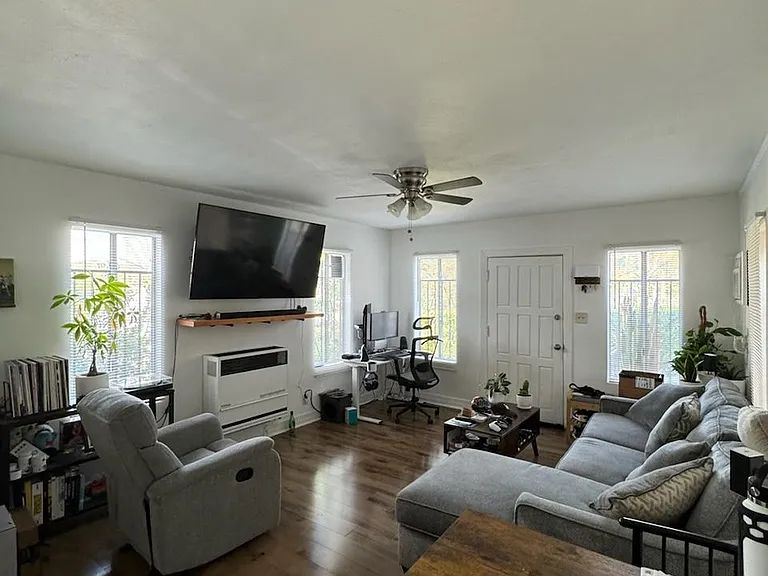5307 Longfellow St — Photo 9