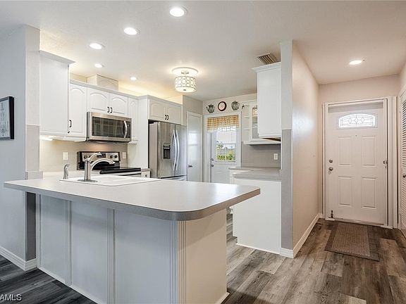 5th image of 1707 Golf Club Dr APT 7