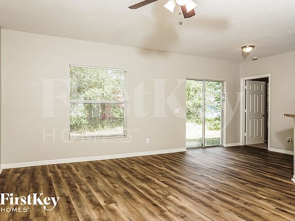 4th image of 1523 S Cranberry Blvd