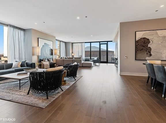 4th image of 1550 N Clark St #603