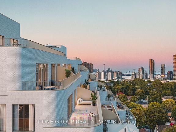 2nd image of 689 The Queensway #619
