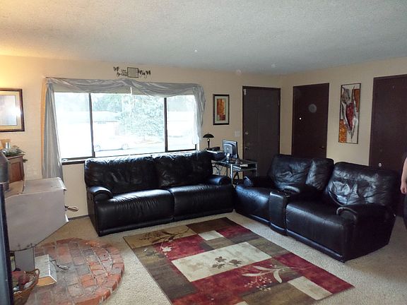 4th image of 12124 217th Avenue Ct E
