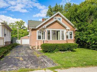 37 Glenora Dr, Rochester, NY 14615