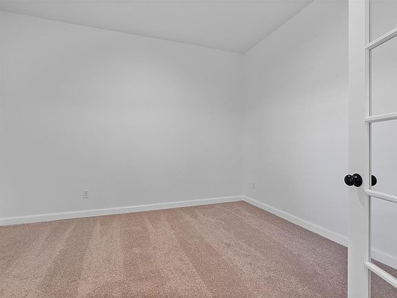 5th image of 1404 SW 160th St