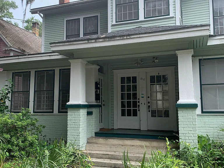 216 NW 3rd Ave #A — Photo 4
