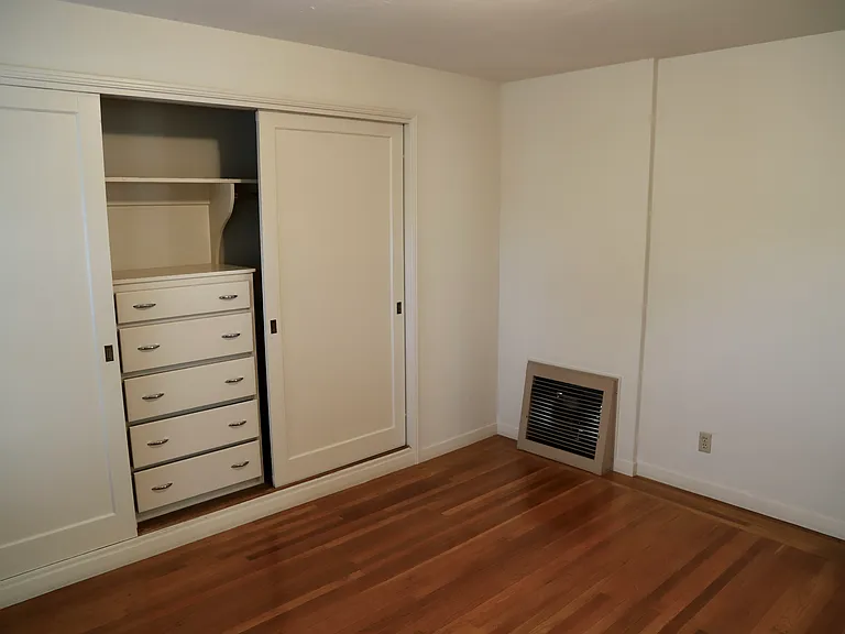 3729 Mosswood Dr — Photo 5