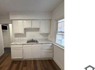 10214 Nelson Ave, Cleveland, OH
