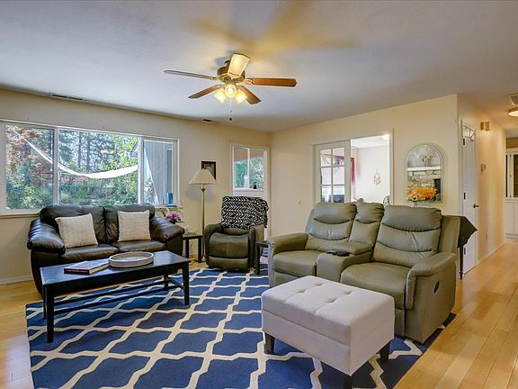 3rd image of 11823 Lost Ranch Way