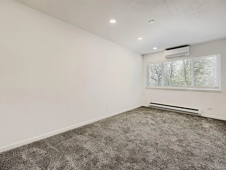 1190 Poplar Ave — Photo 23