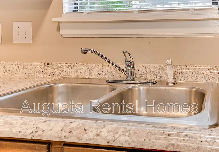 137 Chalet North Ct — Photo 14