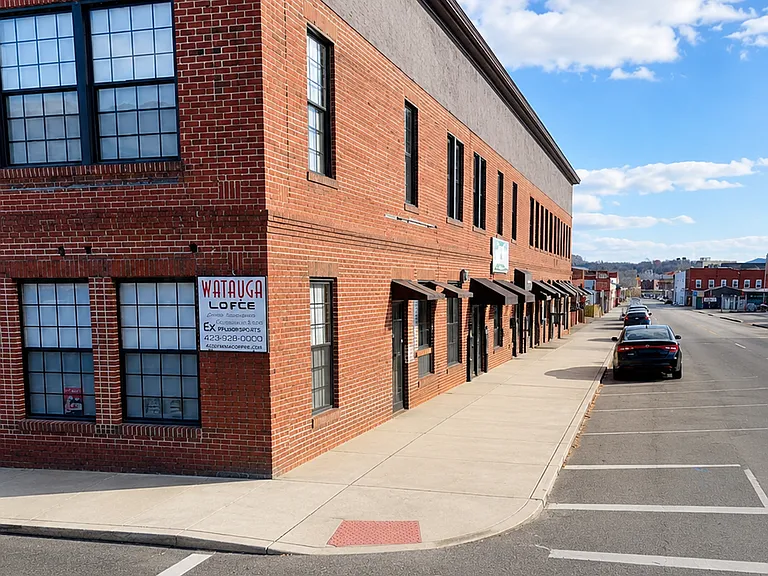 405 W Watauga Ave — Photo 1