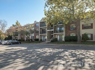 395 Lancaster Ct, Piscataway, NJ 08854