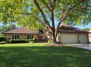 708 Galway Dr, Prospect Heights, IL 60070