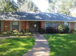 27 Stonegate Dr, Brandon, MS 39042