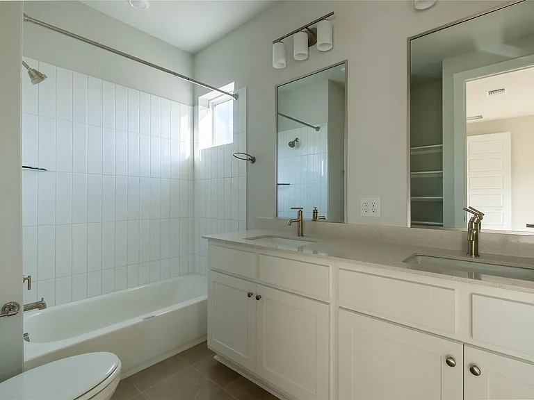 2705 Wilson St — Photo 25