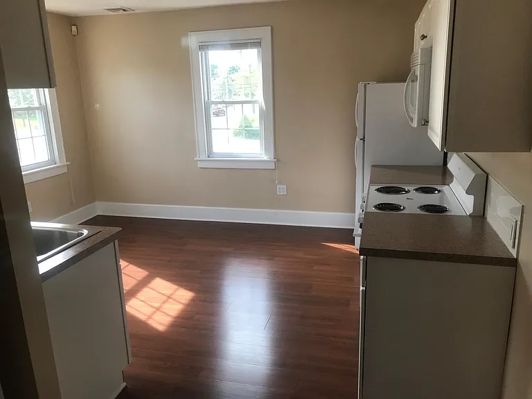 2021 Main St — Photo 8
