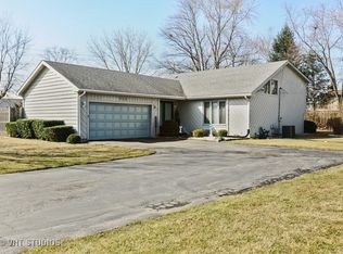 312 Belle Plaine Ave, Gurnee, IL 60031