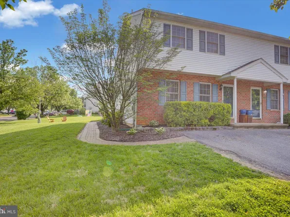 119 Carriage Dr, Wernersville, PA 19565