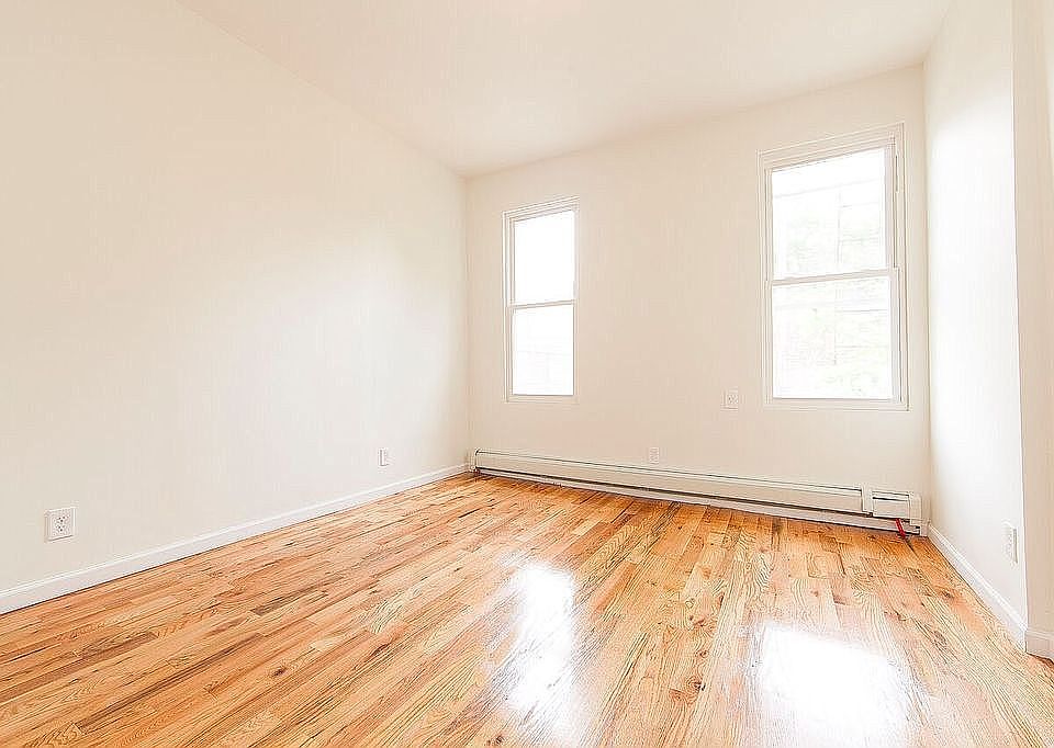 1st image of 120A-03 179th St