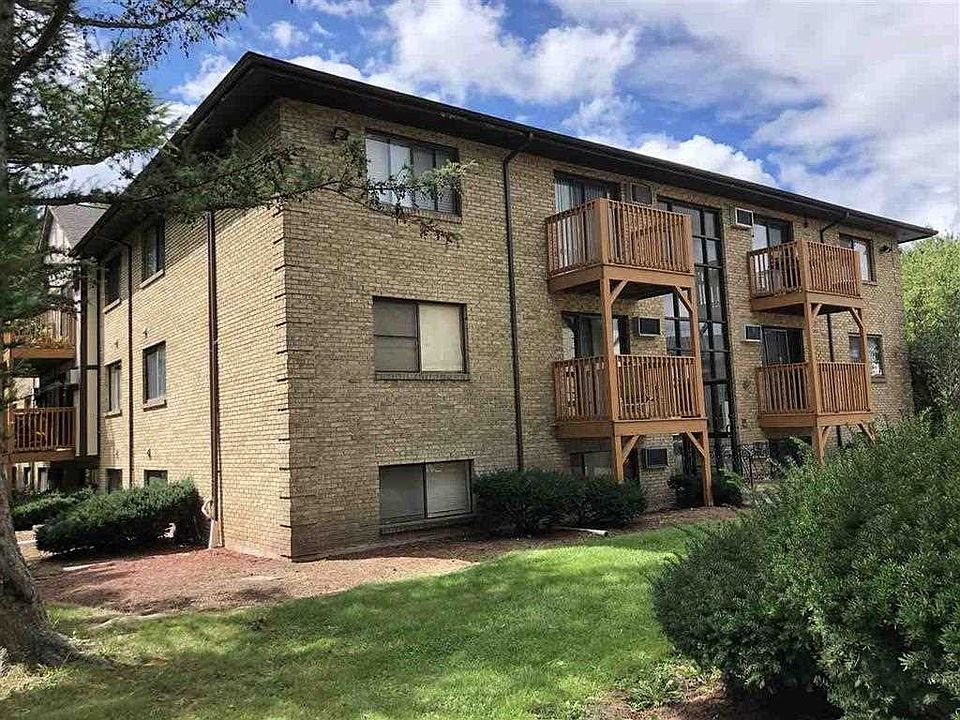 2nd image of 3 Lancelot Ct APT 2