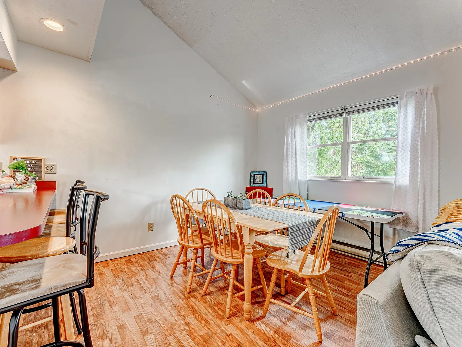 222 Eastland Ave — Photo 3