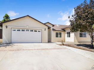 1085 Hickory Ave, Tehachapi, CA 93561
