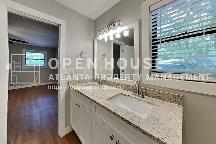 3753 Memorial Pkwy NW — Photo 10