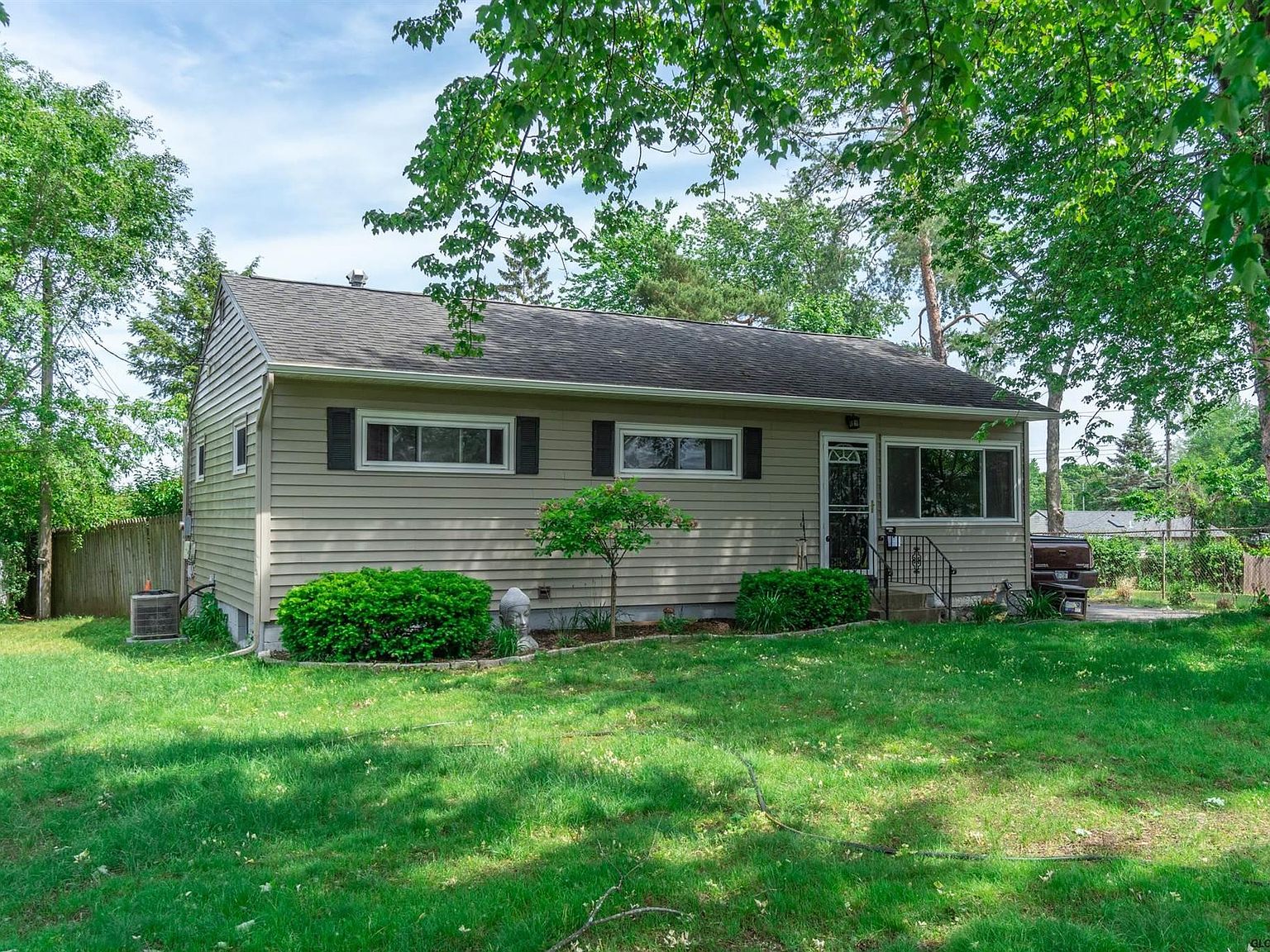 5 HITCHINGPOST Road, Colonie, NY 12205 Zillow