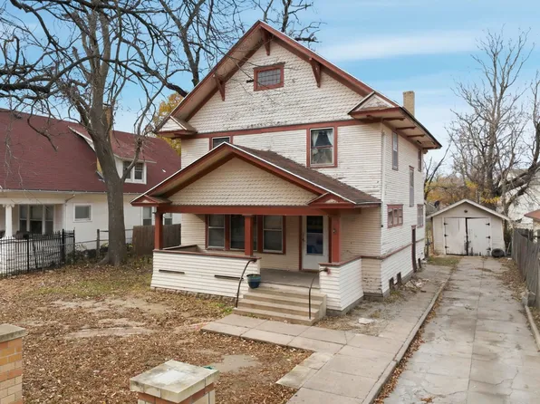 1351 N Wellington Pl, Wichita, KS 67203