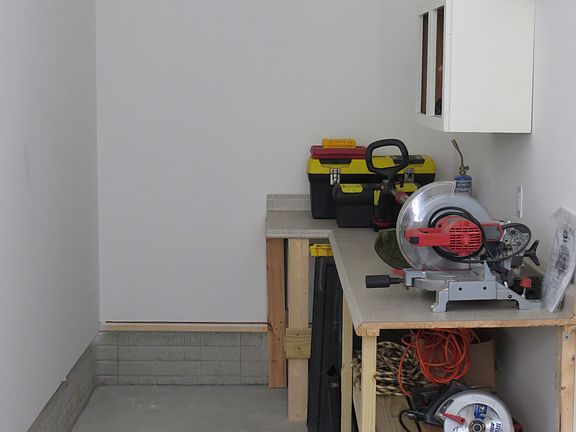 6'x9' work area in garage.
