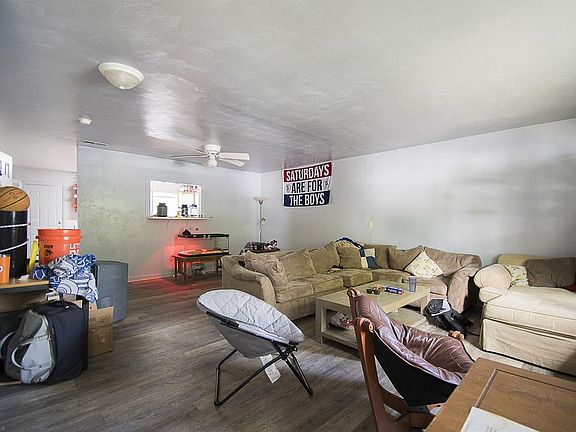 4th image of 439 Laurence Ln